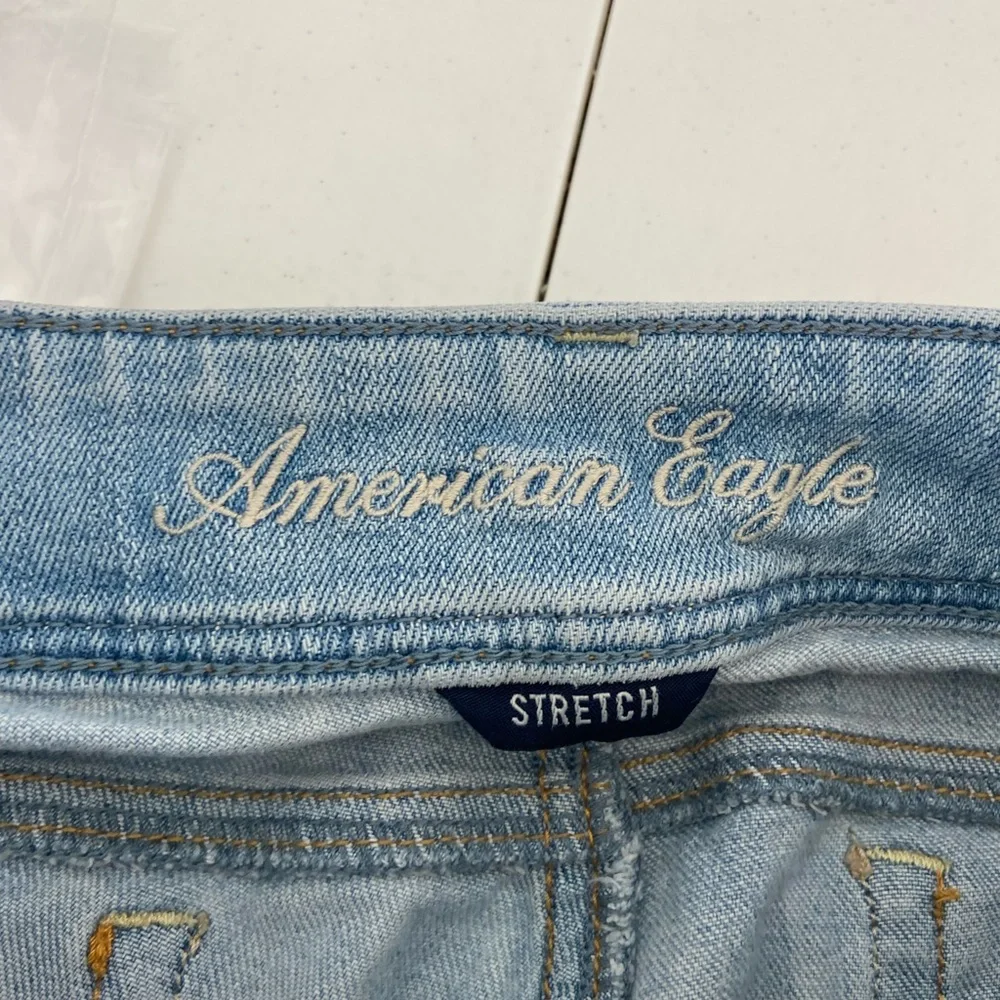 EUC American Eagle women’s light wash blue denim stretch‎ skinny crop jeans 6